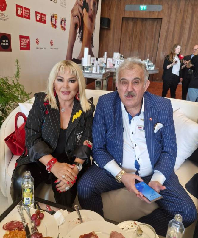 Faik Öztürk'ün beynine pıhtı attı sol tarafı felç kaldı. İşte son hali - Resim: 6